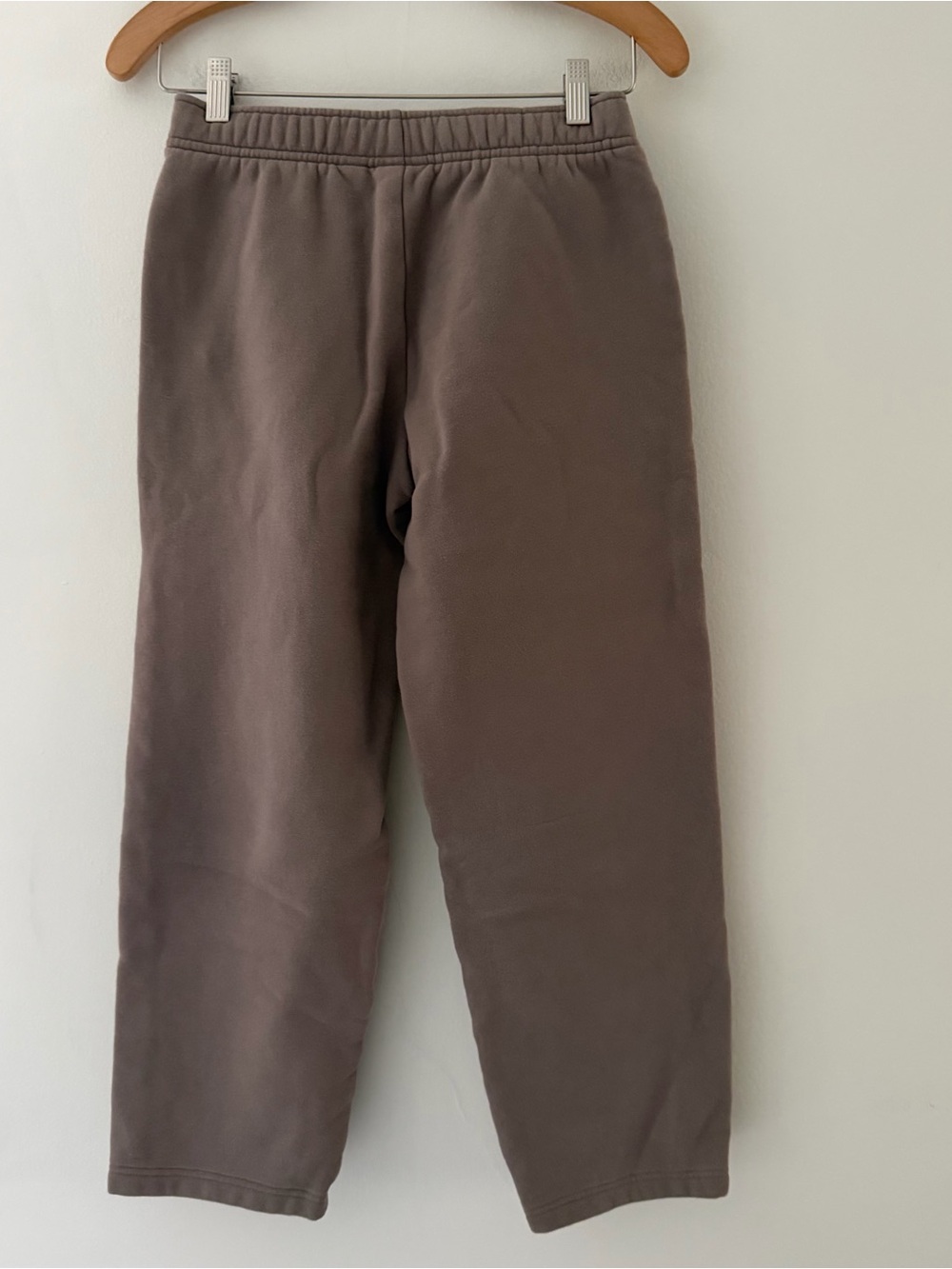 Aritzia Sweatpants Cozy Sweatfleece Mega Straight Sweatpant Taupe Brown Size XS - Picture 2 of 10